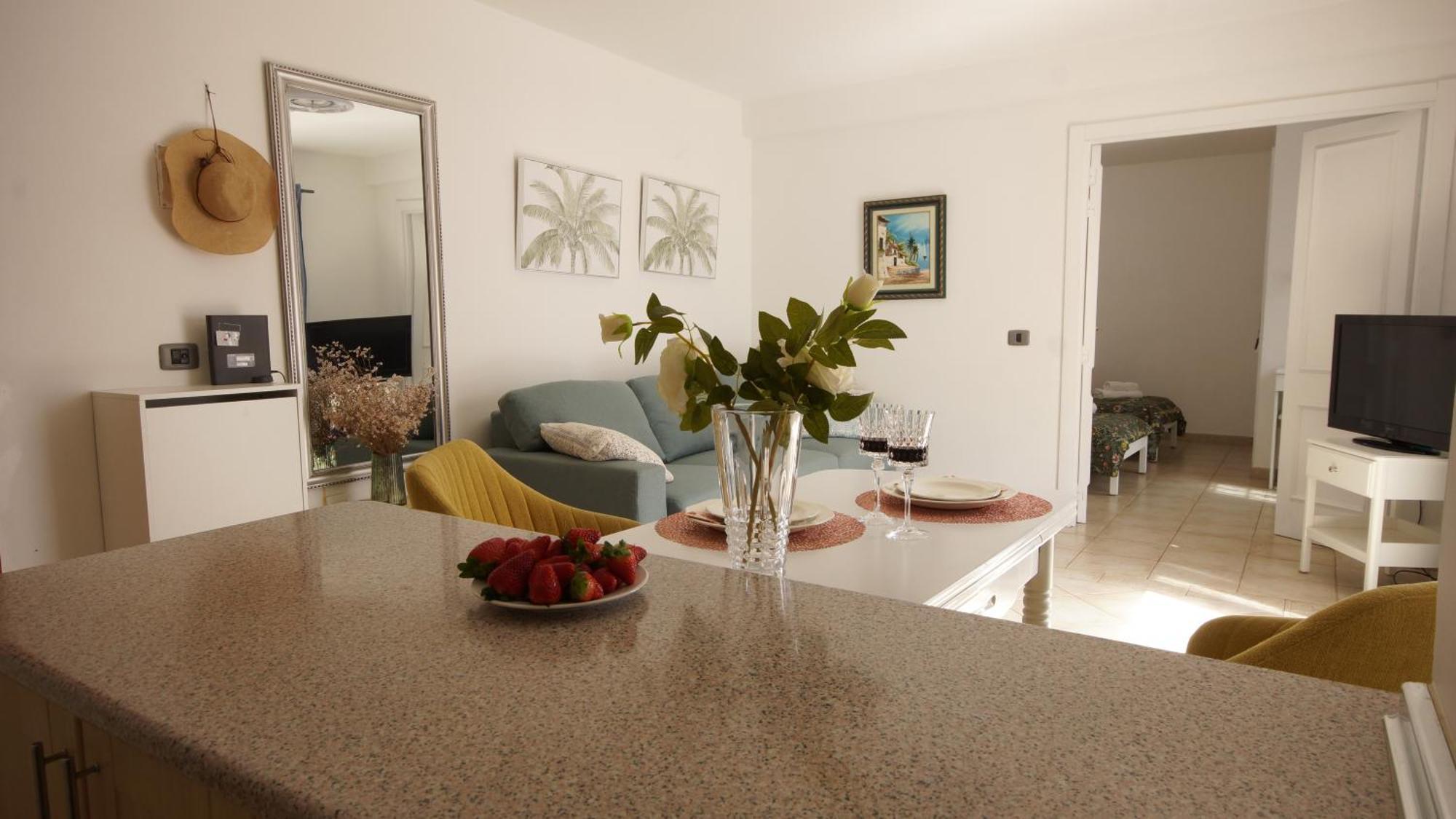 Apartamento Familiar Con Piscina Con Wi Fi En Los Cristianos Los Cristianos  Exterior foto